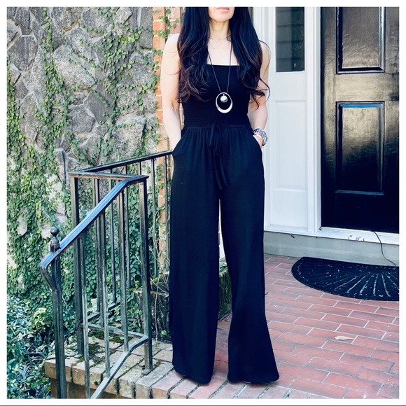 Chic black tube top wide leg side pockets jumpsuit - Picture 4 of 8
